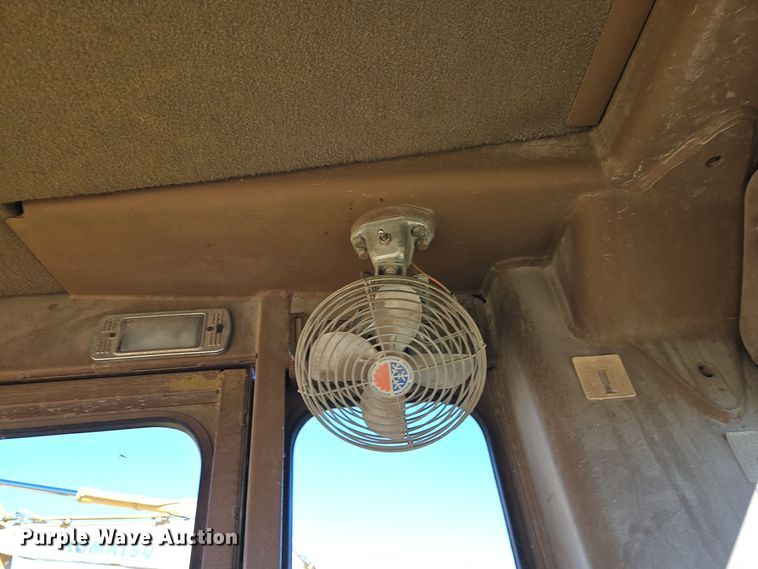 image for item DT7564 1985 Caterpillar 120G motor grader