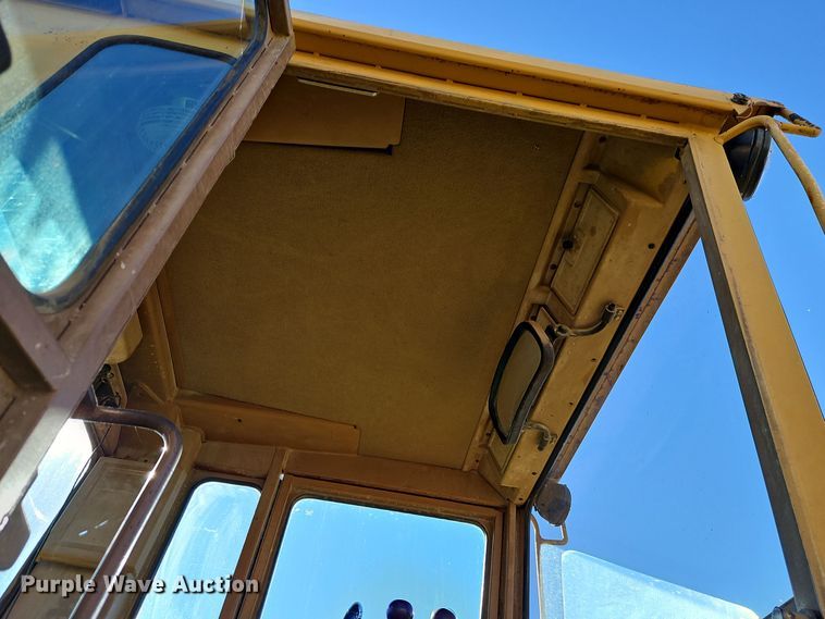 image for item DT7564 1985 Caterpillar 120G motor grader