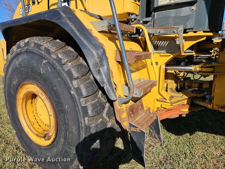 image for item DT7565 2006 John Deere 400D haul truck