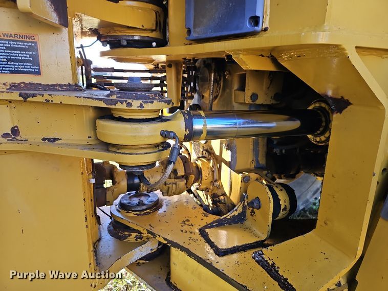 image for item DT7565 2006 John Deere 400D haul truck