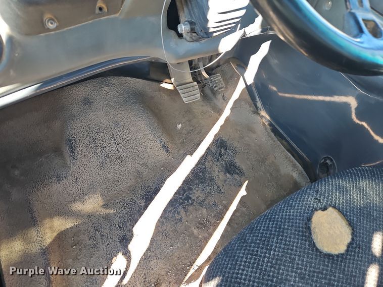 image for item DT7565 2006 John Deere 400D haul truck