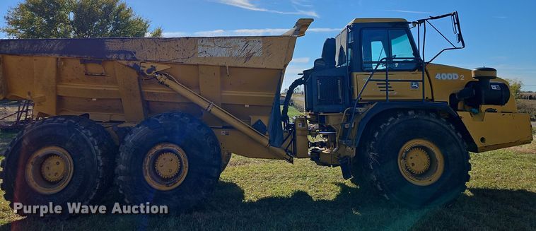 image for item DT7567 2006 John Deere 400D haul truck