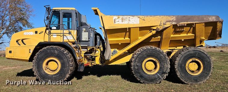 image for item DT7567 2006 John Deere 400D haul truck