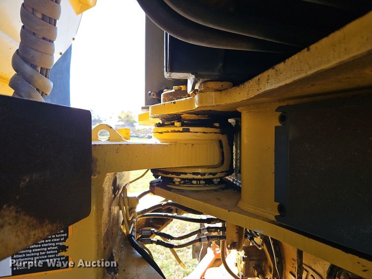 image for item DT7567 2006 John Deere 400D haul truck