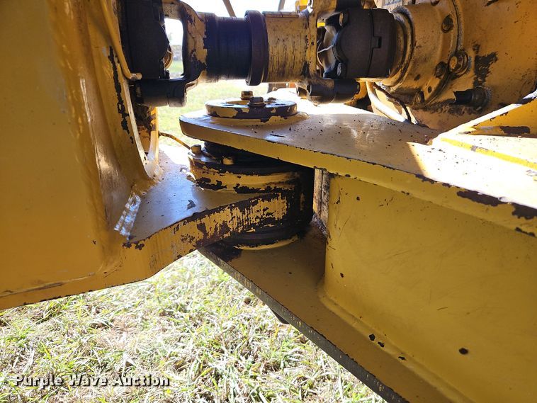 image for item DT7567 2006 John Deere 400D haul truck