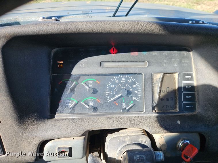 image for item DT7567 2006 John Deere 400D haul truck