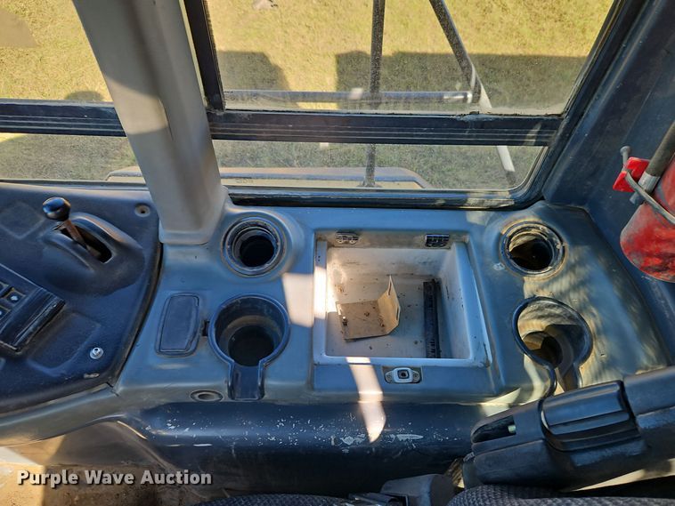 image for item DT7567 2006 John Deere 400D haul truck