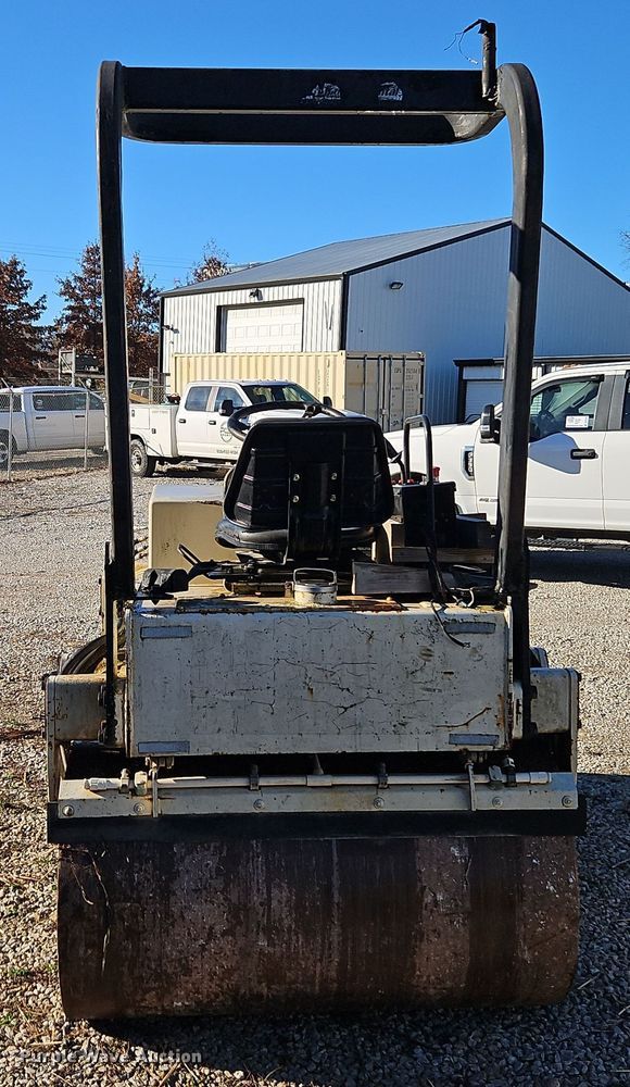 image for item DT7571 1999 Ingersoll-Rand DD-32 double drum vibratory roller