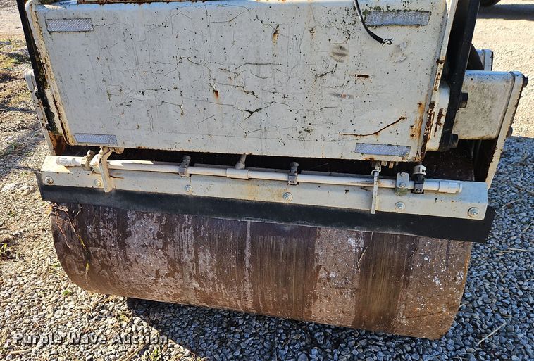 image for item DT7571 1999 Ingersoll-Rand DD-32 double drum vibratory roller