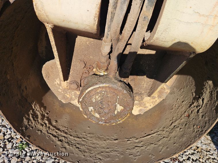 image for item DT7571 1999 Ingersoll-Rand DD-32 double drum vibratory roller