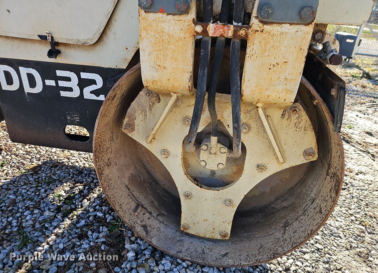 image for item DT7571 1999 Ingersoll-Rand DD-32 double drum vibratory roller