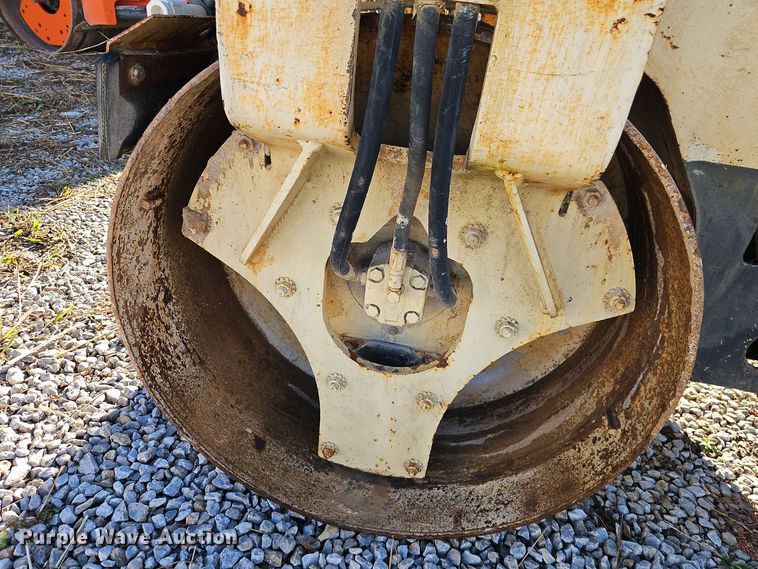 image for item DT7571 1999 Ingersoll-Rand DD-32 double drum vibratory roller