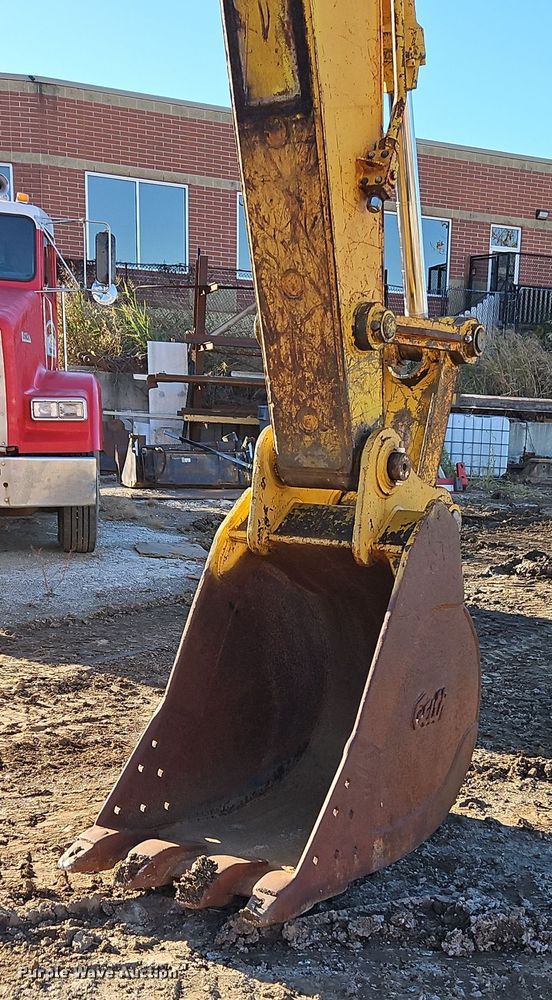 image for item DT7575 1998 Kobelco SK200LC MARK IV excavator