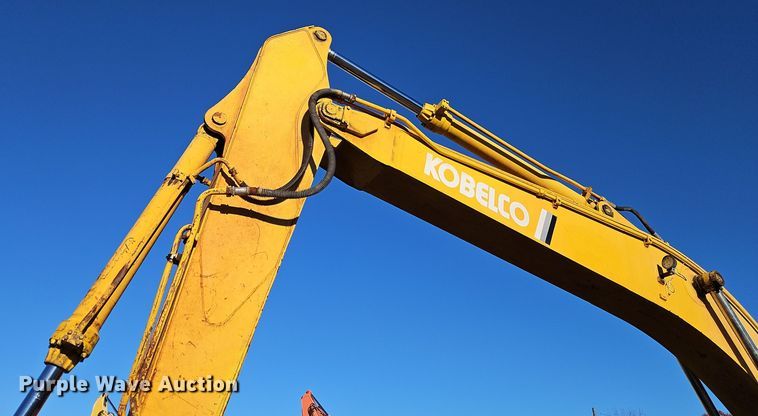 image for item DT7575 1998 Kobelco SK200LC MARK IV excavator