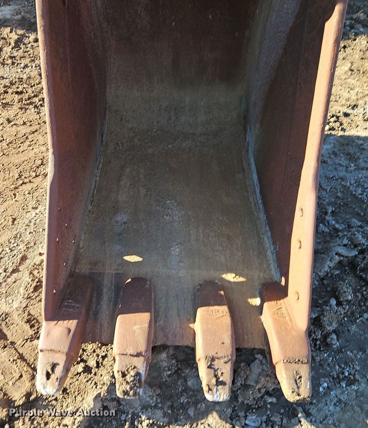 image for item DT7575 1998 Kobelco SK200LC MARK IV excavator