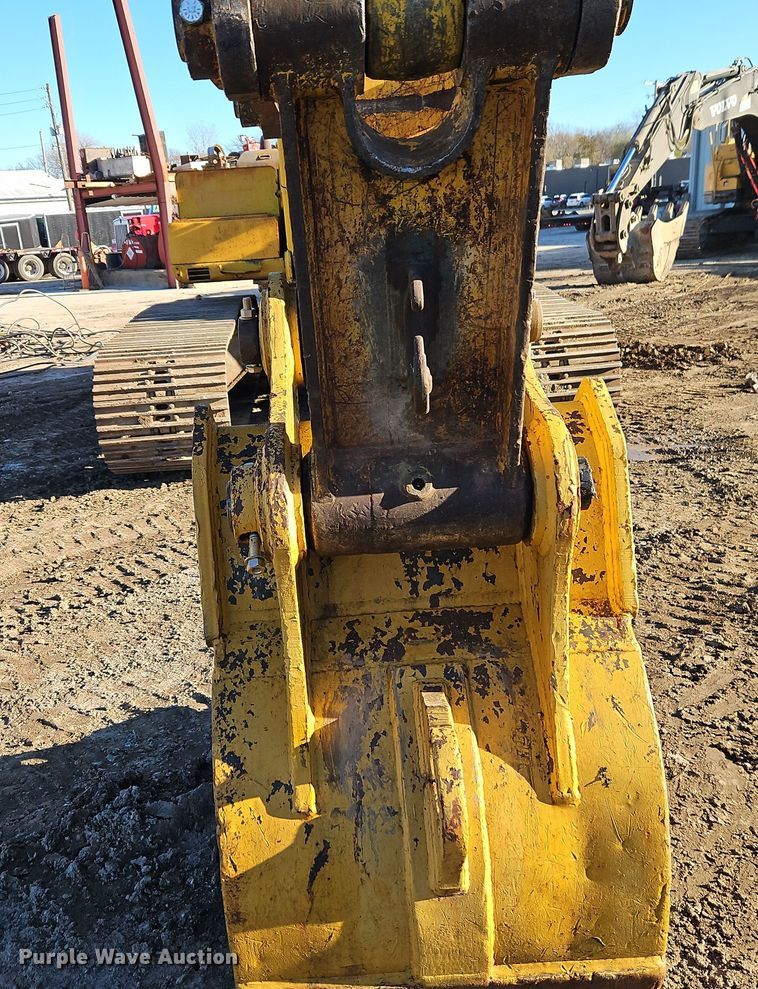 image for item DT7575 1998 Kobelco SK200LC MARK IV excavator