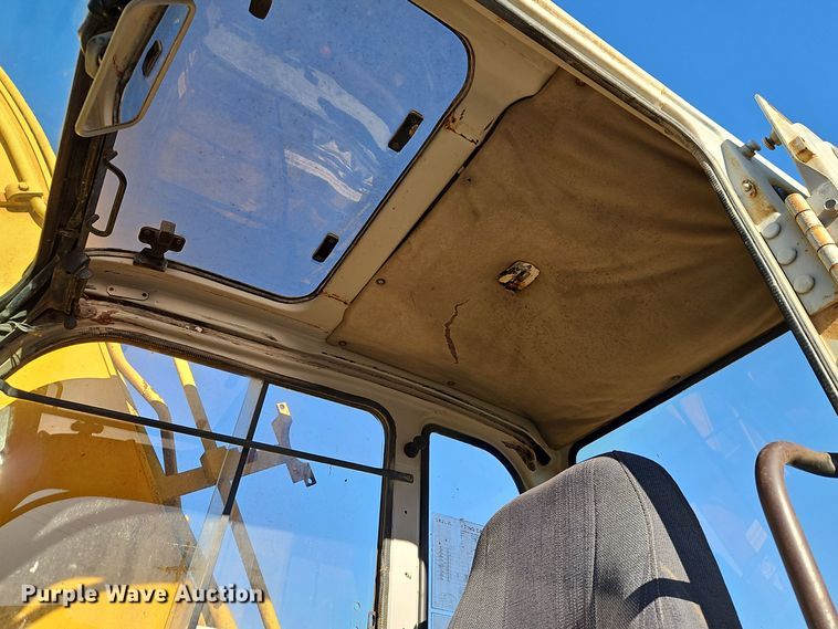 image for item DT7575 1998 Kobelco SK200LC MARK IV excavator