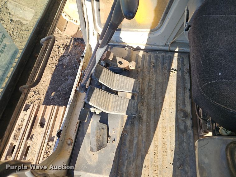 image for item DT7575 1998 Kobelco SK200LC MARK IV excavator