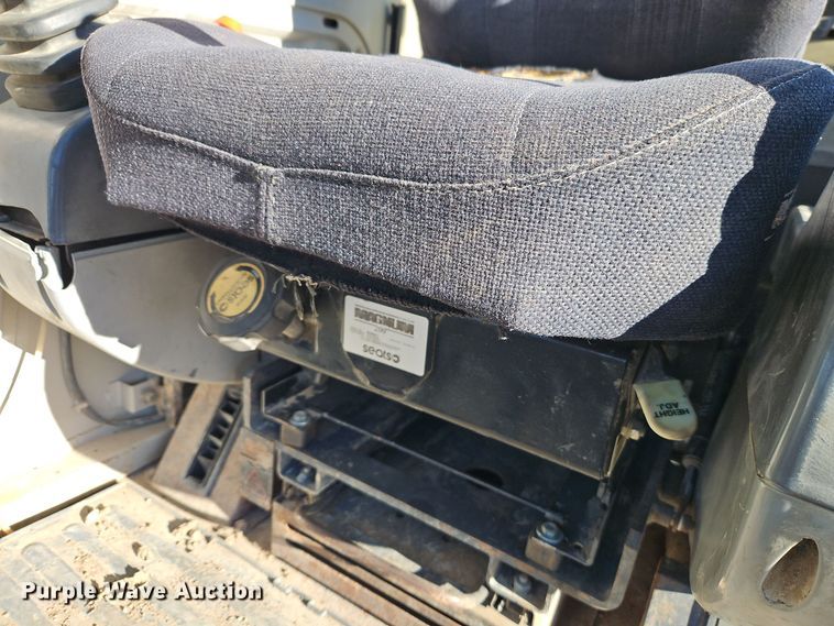 image for item DT7575 1998 Kobelco SK200LC MARK IV excavator