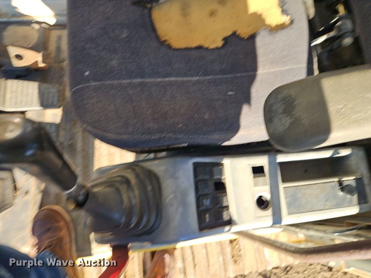 image for item DT7575 1998 Kobelco SK200LC MARK IV excavator