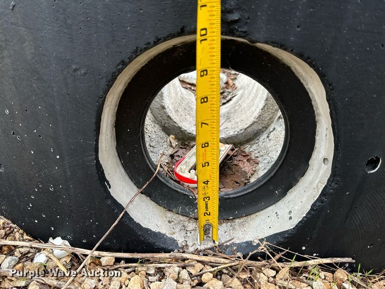 image for item DU9609 PVC pipes and manholes