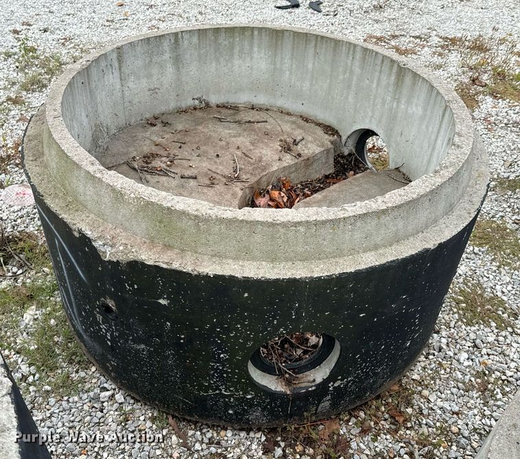 image for item DU9609 PVC pipes and manholes