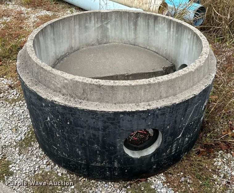 image for item DU9609 PVC pipes and manholes