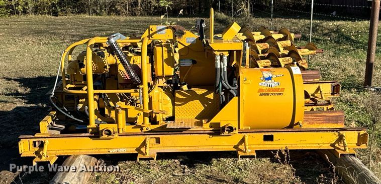 image for item DU9630 1999 McLaughin MCL 24B earth auger