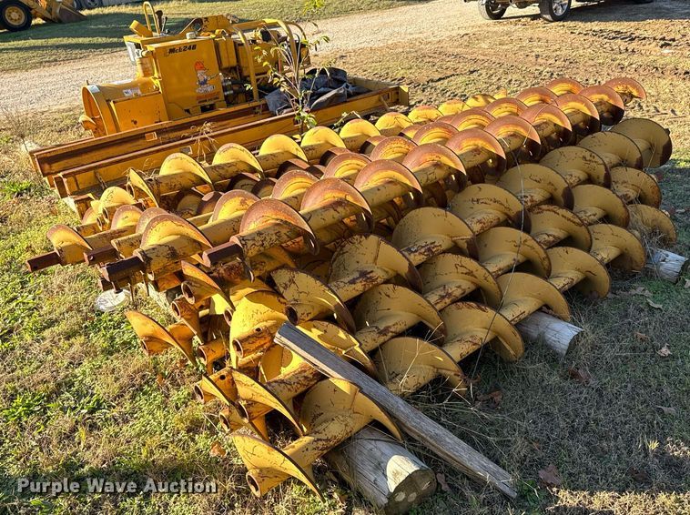 image for item DU9630 1999 McLaughin MCL 24B earth auger