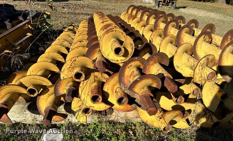 image for item DU9630 1999 McLaughin MCL 24B earth auger