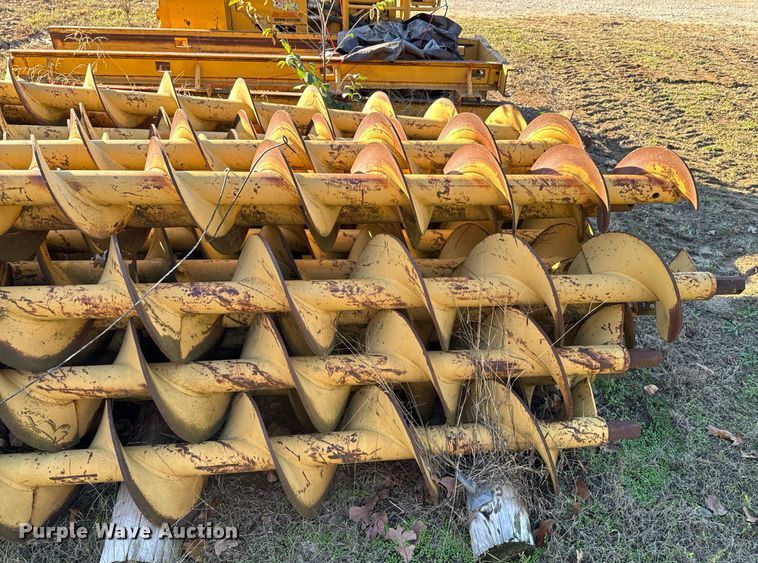 image for item DU9630 1999 McLaughin MCL 24B earth auger