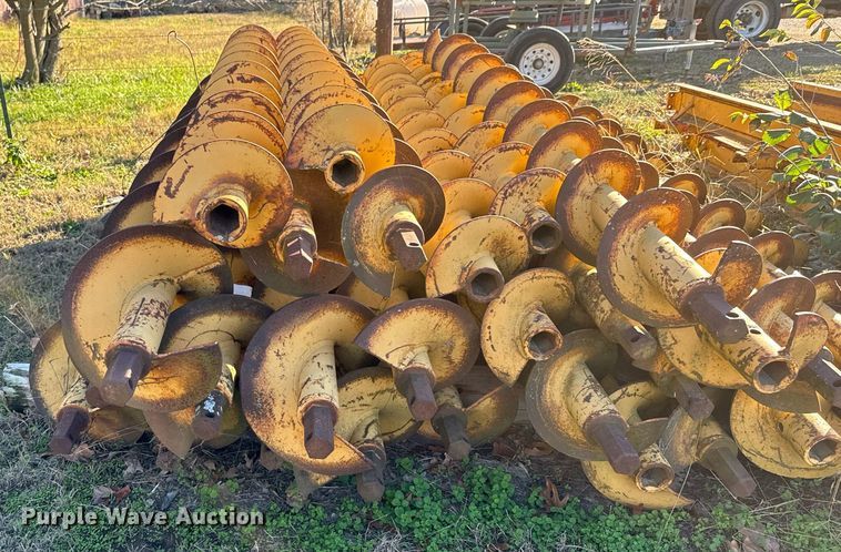 image for item DU9630 1999 McLaughin MCL 24B earth auger