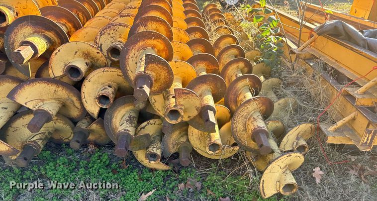 image for item DU9630 1999 McLaughin MCL 24B earth auger