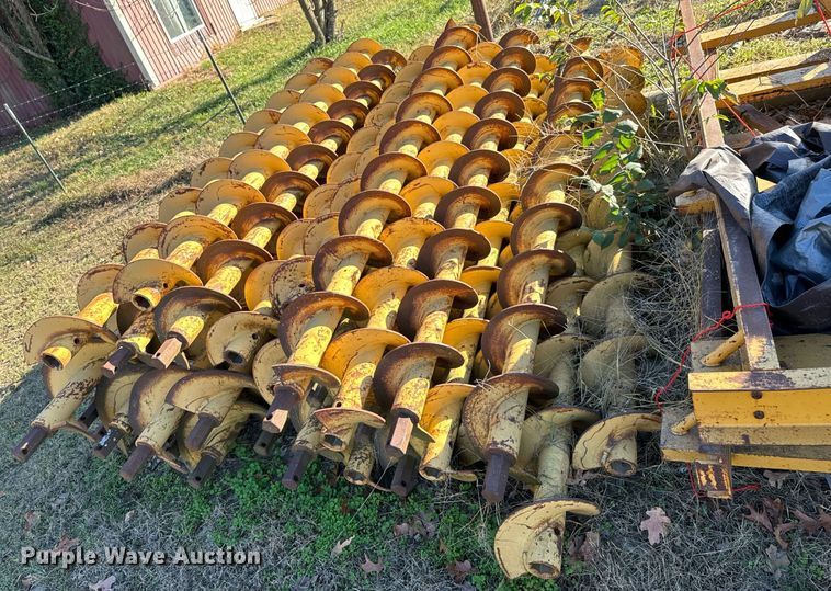 image for item DU9630 1999 McLaughin MCL 24B earth auger