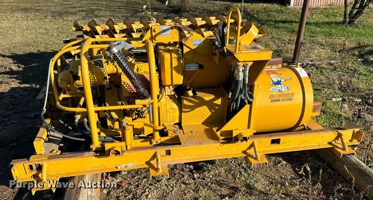 image for item DU9630 1999 McLaughin MCL 24B earth auger