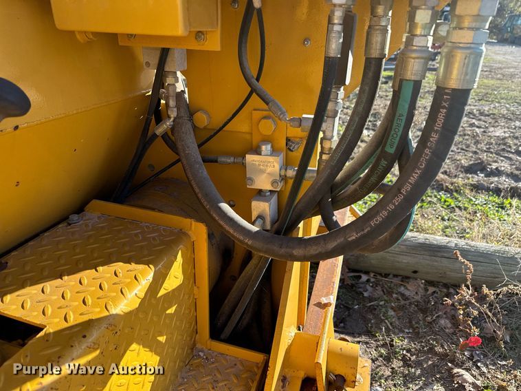 image for item DU9630 1999 McLaughin MCL 24B earth auger