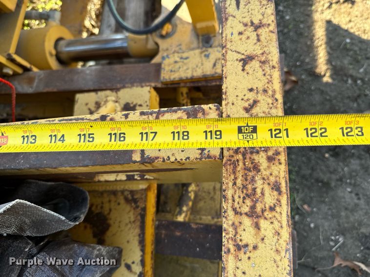 image for item DU9630 1999 McLaughin MCL 24B earth auger