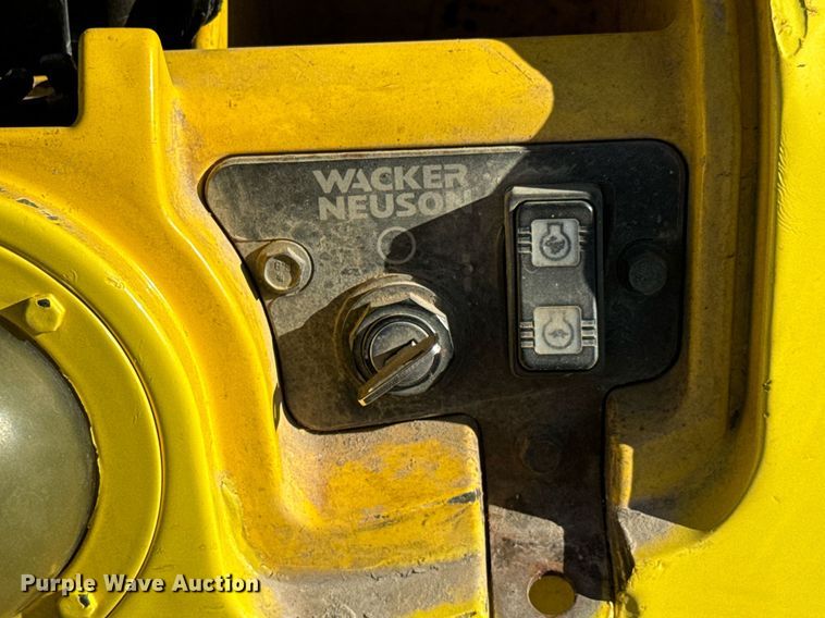 image for item DU9631 Walker Neuson trench compactor