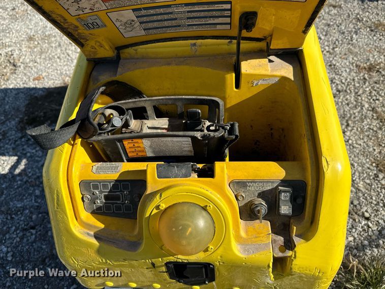image for item DU9631 Walker Neuson trench compactor