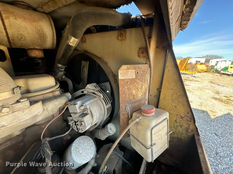 image for item DU9634 1987 Sullivan Machinery D01250421C1EA air compressor