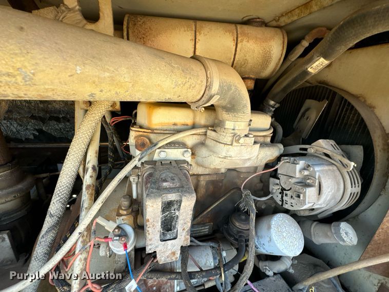 image for item DU9634 1987 Sullivan Machinery D01250421C1EA air compressor