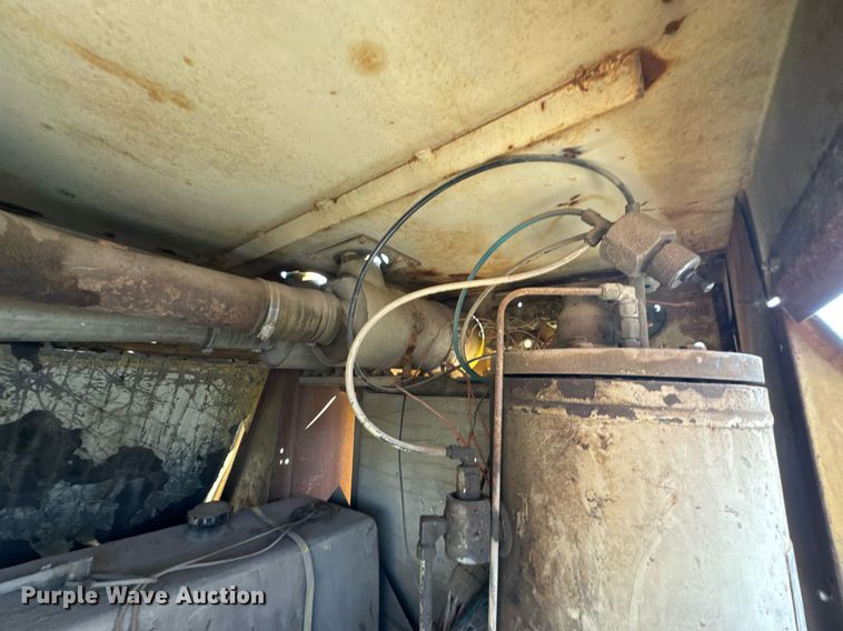 image for item DU9634 1987 Sullivan Machinery D01250421C1EA air compressor