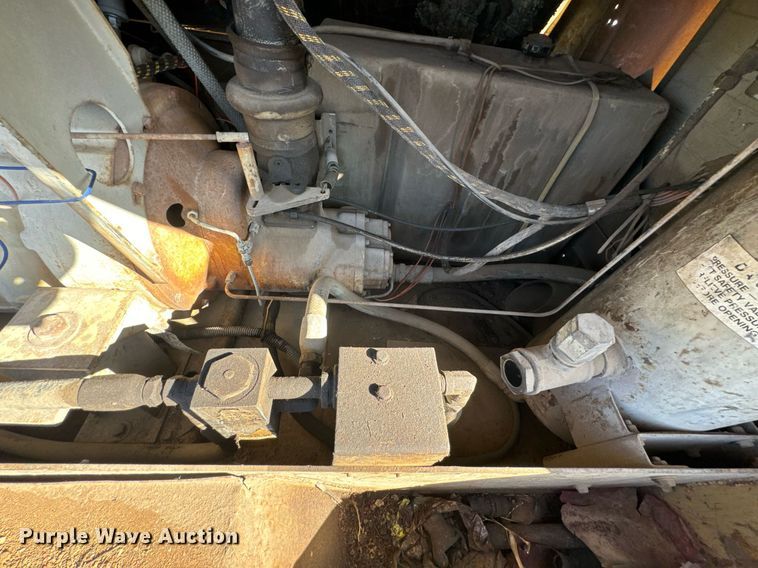 image for item DU9634 1987 Sullivan Machinery D01250421C1EA air compressor