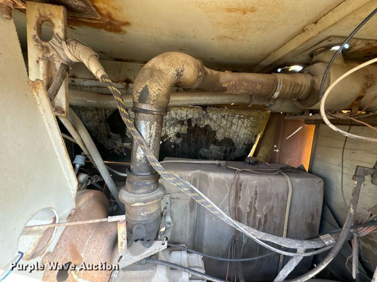 image for item DU9634 1987 Sullivan Machinery D01250421C1EA air compressor