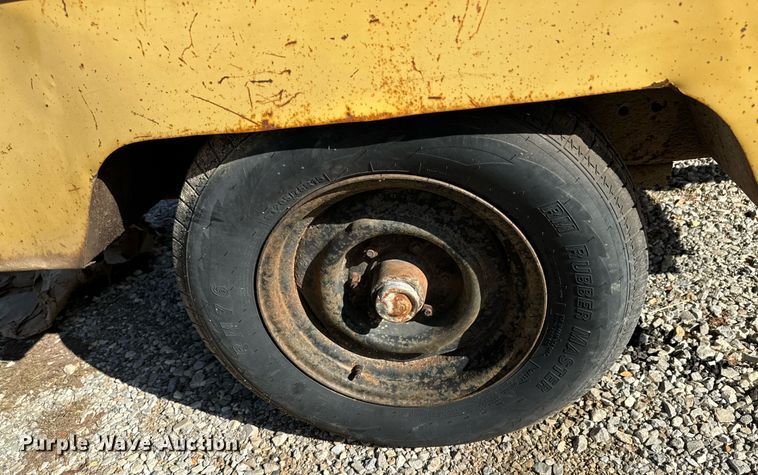 image for item DU9634 1987 Sullivan Machinery D01250421C1EA air compressor