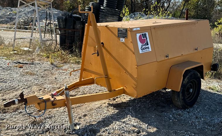 image for item DU9635 1990 Le Roi Dresser air compressor