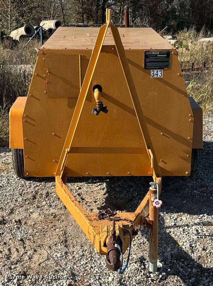 image for item DU9635 1990 Le Roi Dresser air compressor