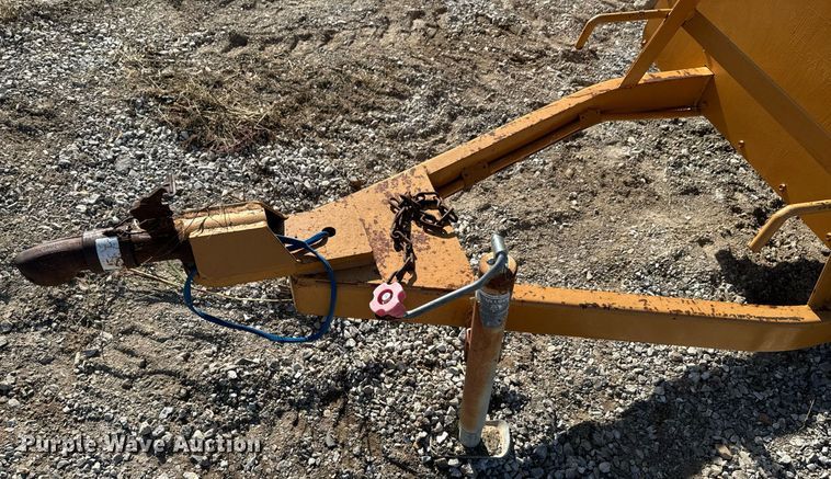 image for item DU9635 1990 Le Roi Dresser air compressor