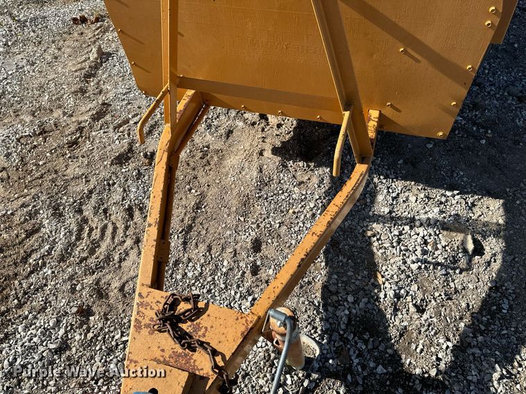 image for item DU9635 1990 Le Roi Dresser air compressor