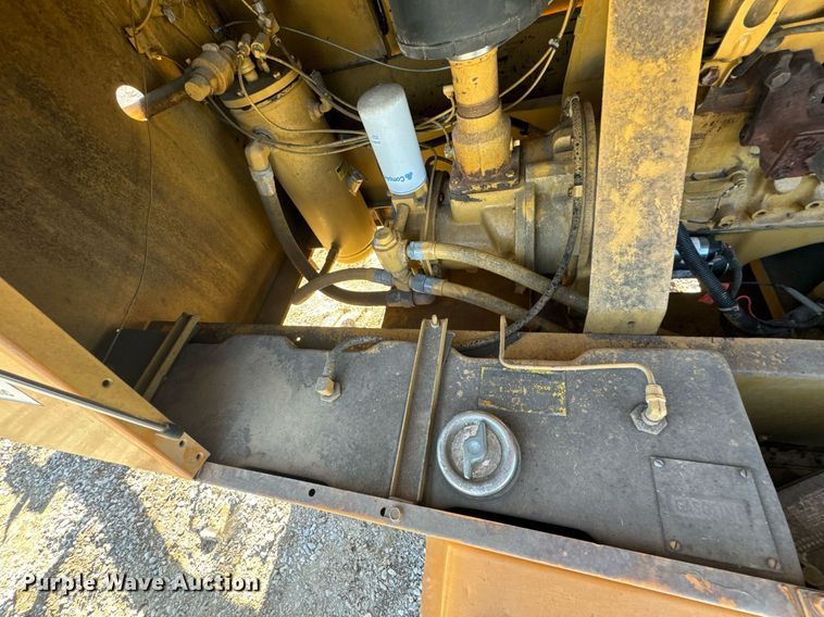 image for item DU9635 1990 Le Roi Dresser air compressor